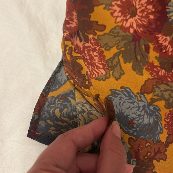 VINTAGE floral blouse made by CLAUDIA RICHARD. Size L - Picture 3 of 4